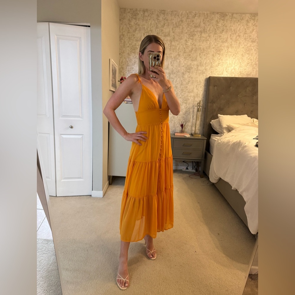 Lulu’s Yellow Midi Dress